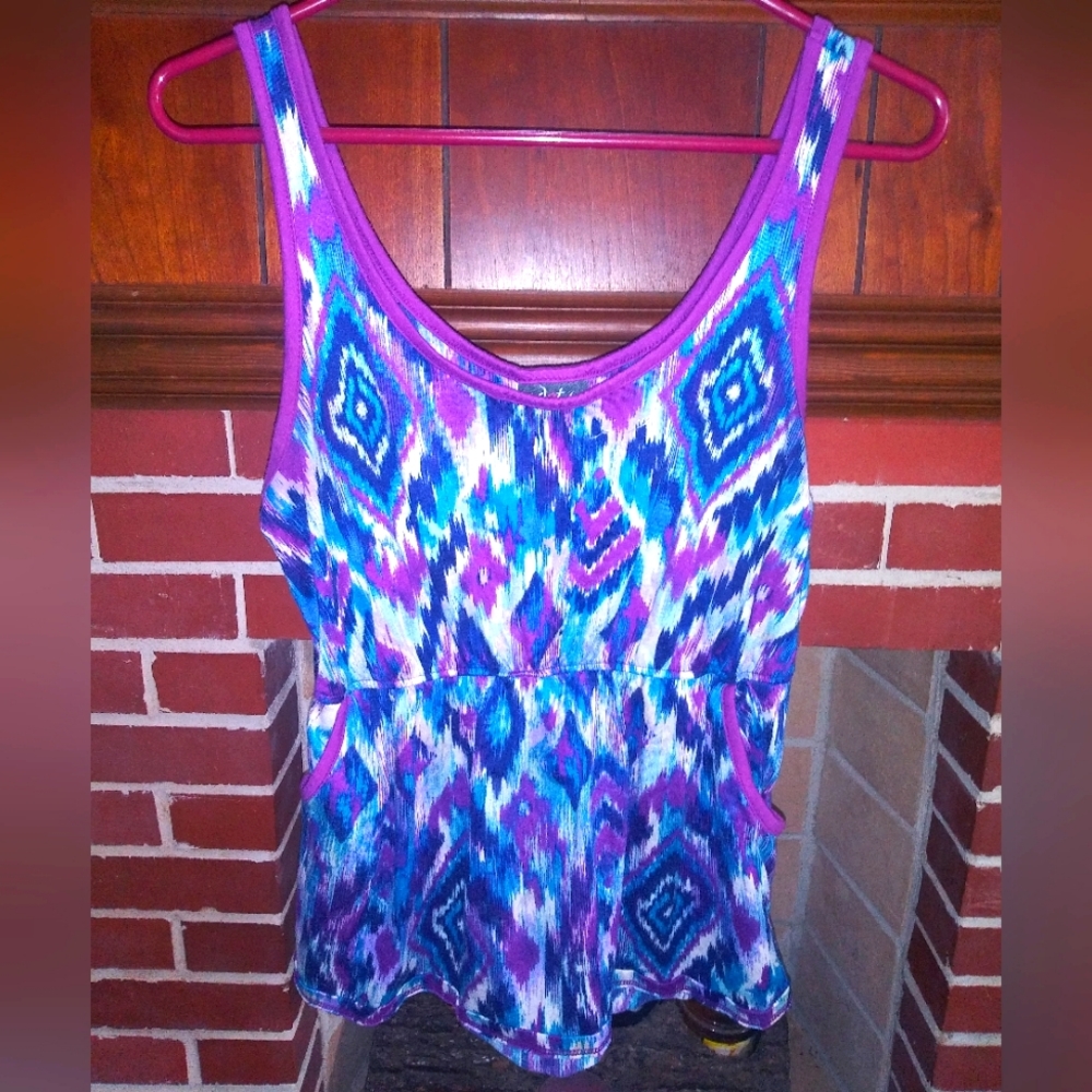 Ladies top by DOTS